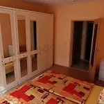 1 Apartment