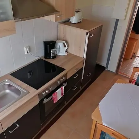 1 Apartment *