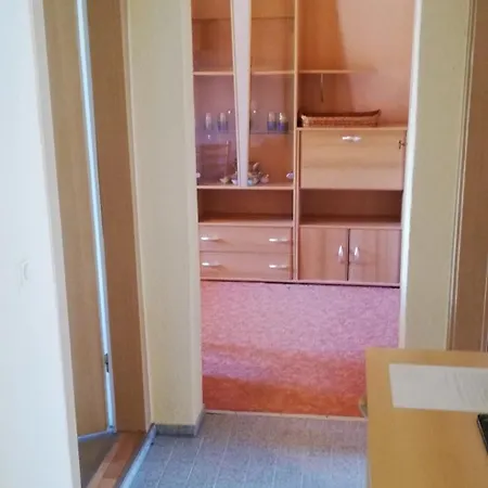 1 Apartment